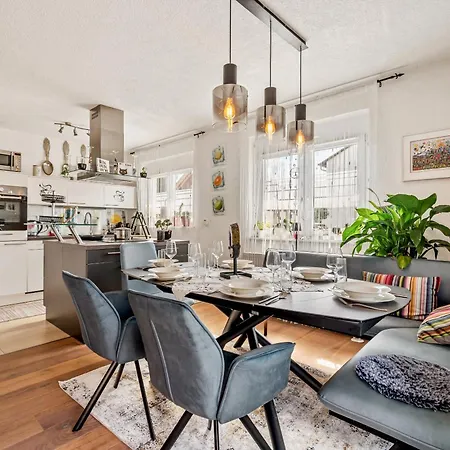 Retreat Living - Business-Apartment Mit 3 Schlafzimmern, 2 Baedern & Sauna - Kostenloser Parkplatz