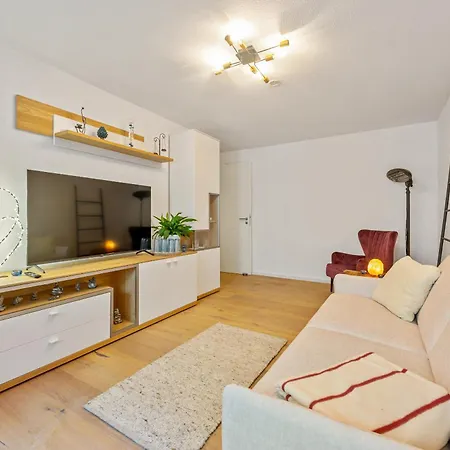 Retreat Living - Business-Apartment Mit 3 Schlafzimmern, 2 Baedern & Sauna - Kostenloser Parkplatz アパート
