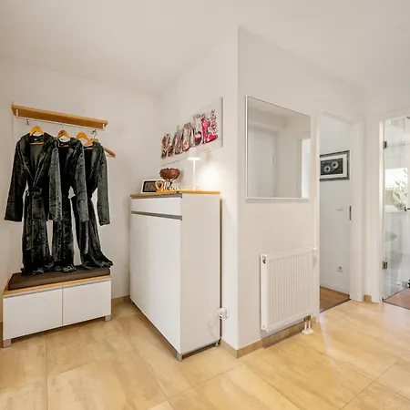 Retreat Living - Business-apartment Mit 3 Schlafzimmern, 2 Baedern & Sauna - Kostenloser Parkplatz Bensheim