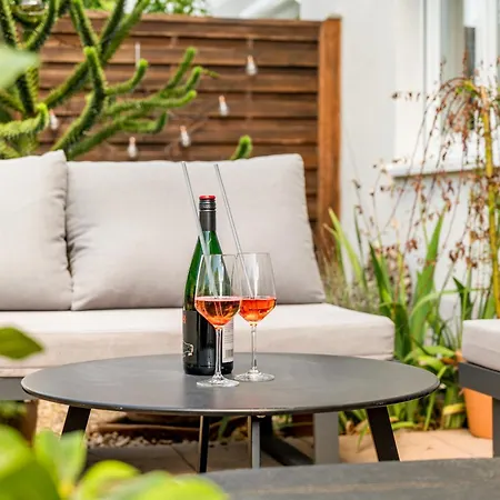 Apartment Retreat Living - Sauna - Garten - Parkplatz