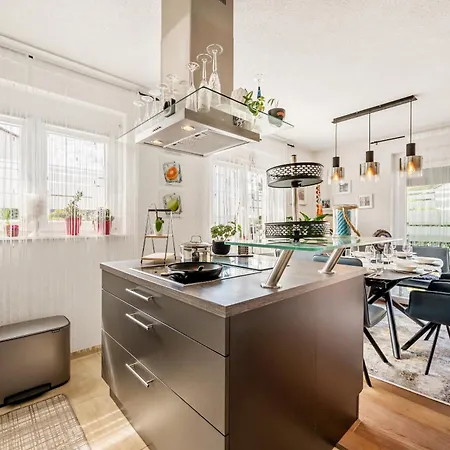 Retreat Living - Business-Apartment Mit 3 Schlafzimmern, 2 Baedern & Sauna - Kostenloser Parkplatz アパート ベンスハイム